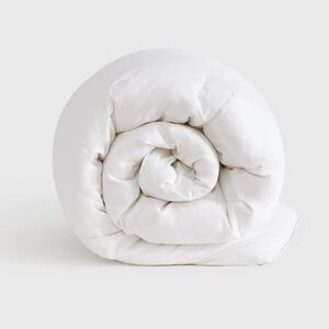Quince White Plush Down-Alternative Comforter